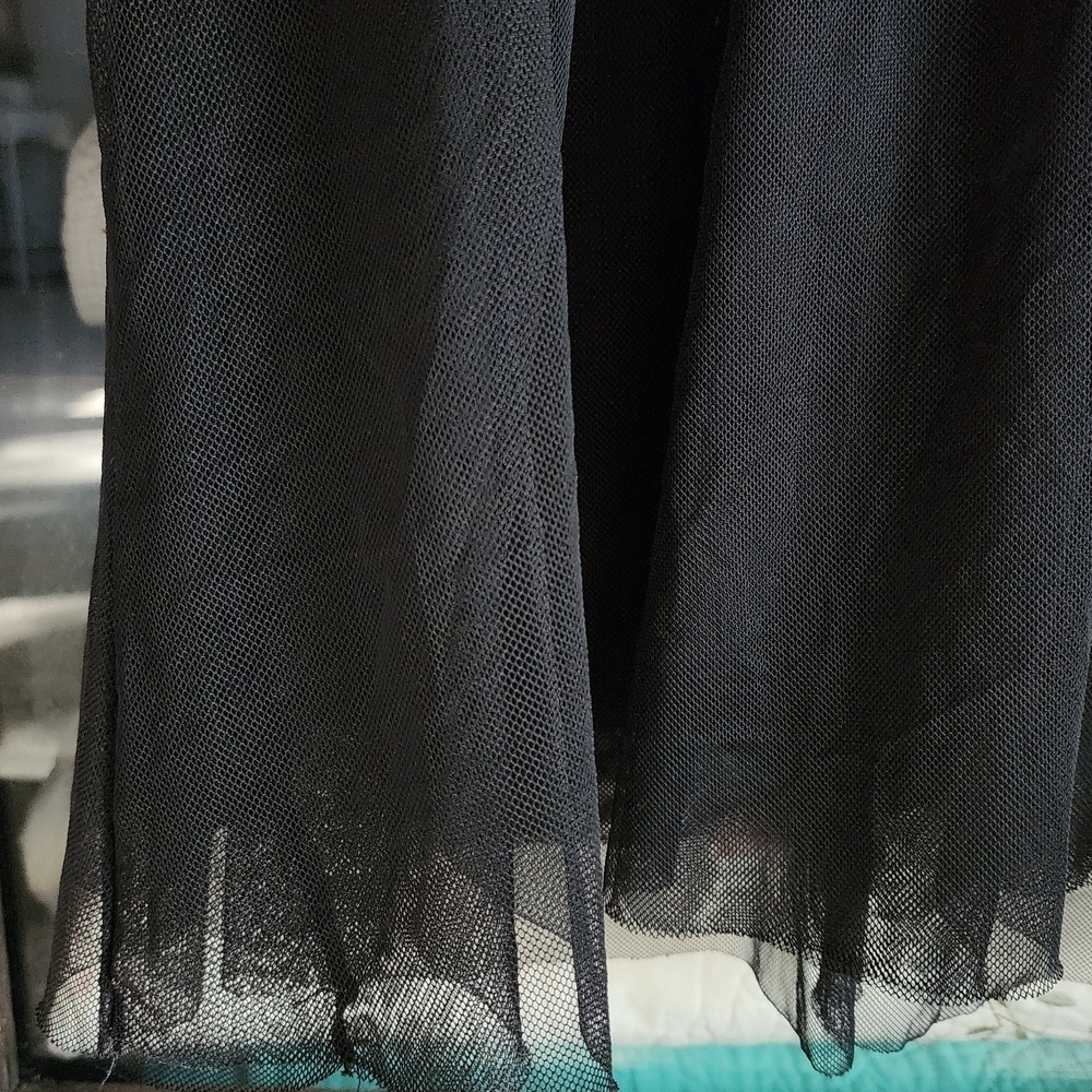 Xhilaration Black Mesh Top with Floral Embroidery - Picture 4 of 5